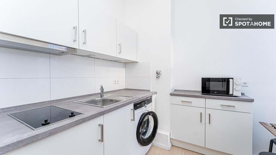 Apartment Berlin, 1 bed, 72m² — photo 3