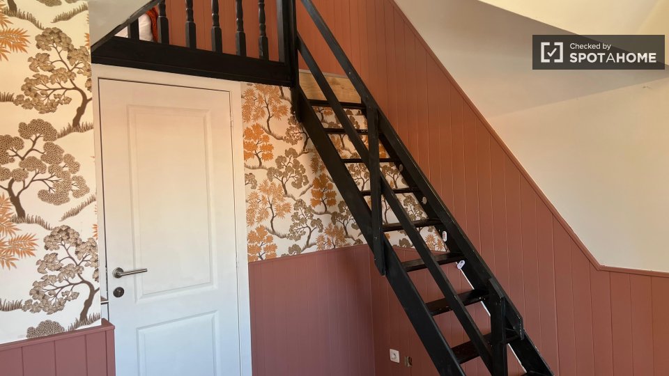 Double room Brussels, 7 beds — photo 14