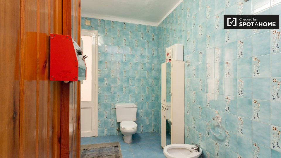 Double room Barcelona, 7 beds, 195m² — photo 15