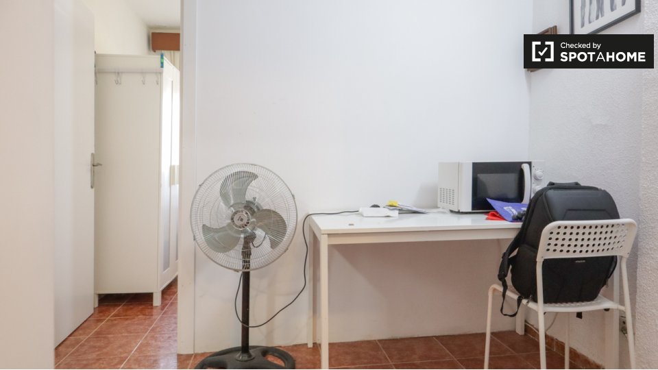 Double room Madrid, 4 beds, 70m² — photo 19