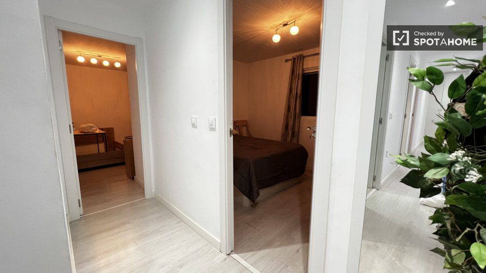 Double room Valencia, 4 beds, 90m² — photo 5
