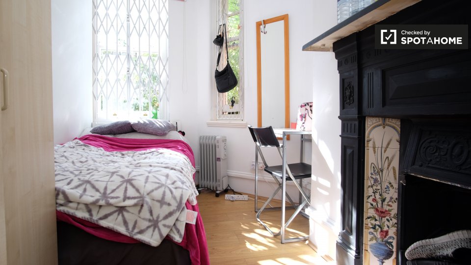 Double room London, 4 beds — photo 15