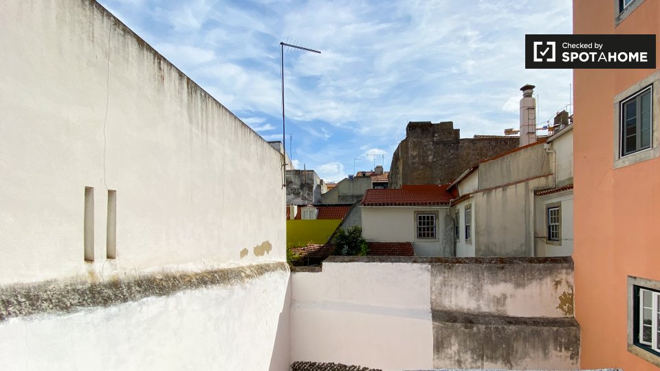 Double room Lisbon, 4 beds — photo 5