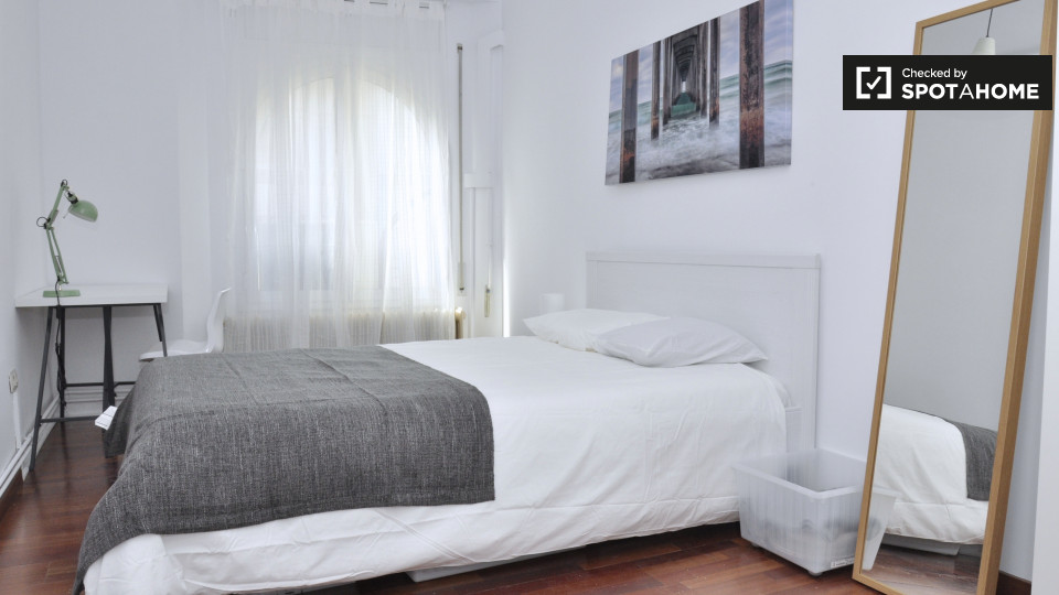 Double room Barcelona, 8 beds, 180m² — photo 1