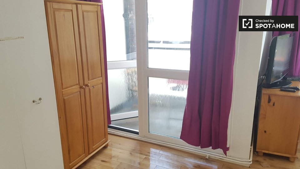 Double room London, 5 beds, 72m² — photo 15