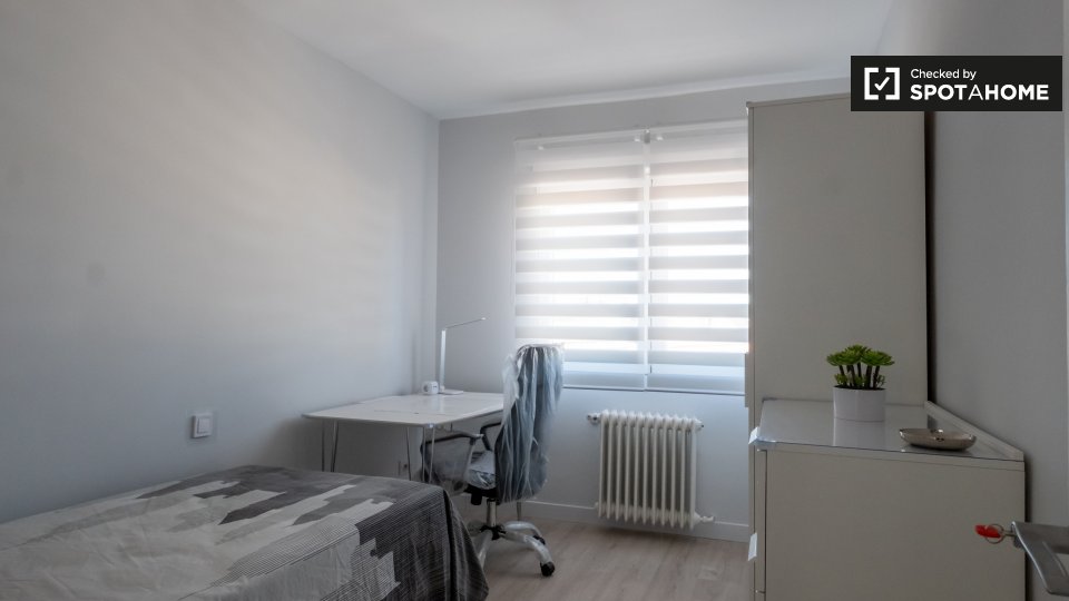 Double room Madrid, 4 beds — photo 2