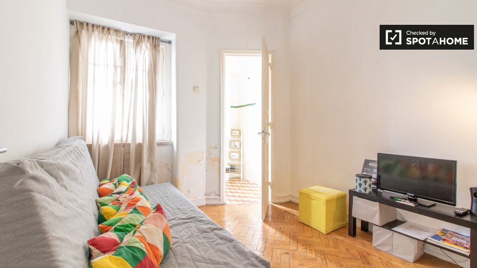 Double room Lisbon, 5 beds, 120m² — photo 6