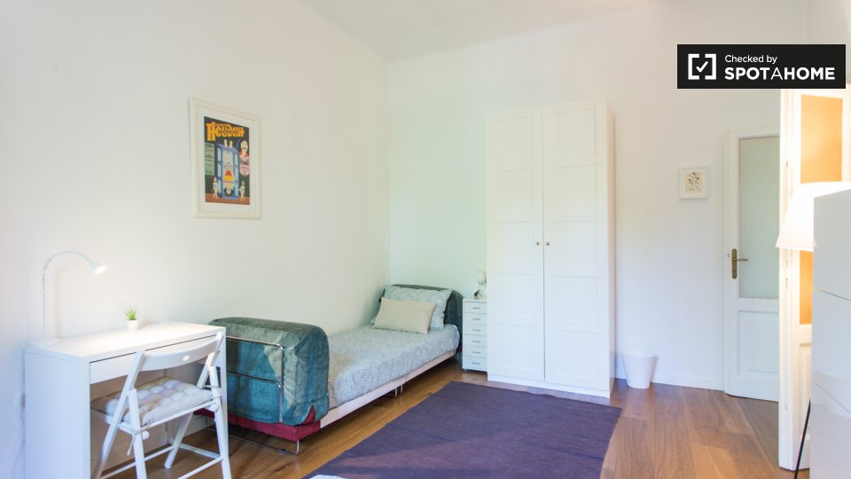 Double room Milan, 3 beds — photo 2
