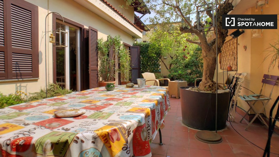 Double room Milan, 1 bed, 400m² — photo 18