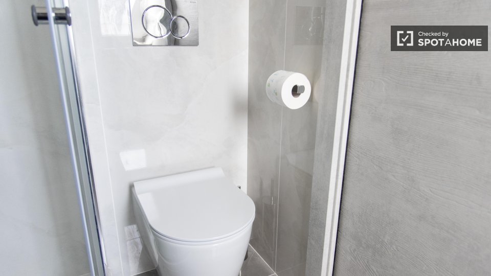 Double room Rome, 3 beds, 93m² — photo 52