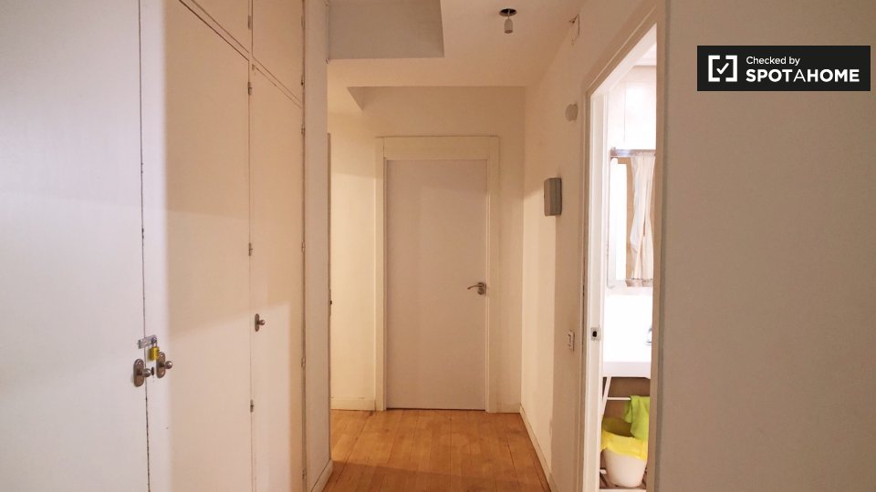 Double room Madrid, 12 beds — photo 16
