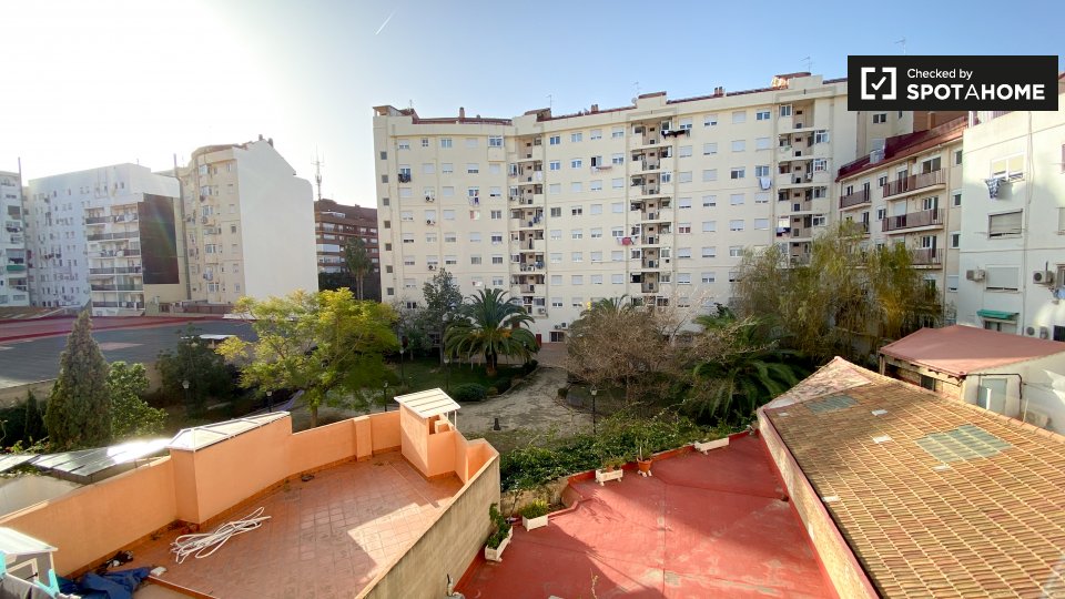 Double room Valencia, 4 beds, 65m² — photo 8