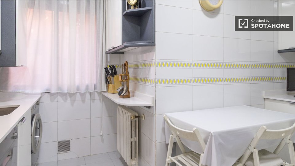 Double room Madrid, 3 beds, 150m² — photo 27