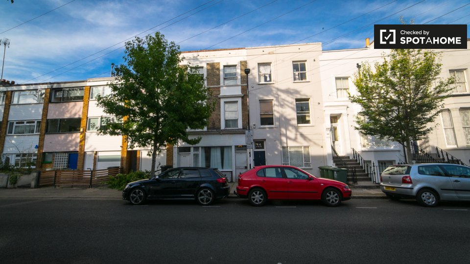 Apartment London, 3 beds, 8m² — photo 1