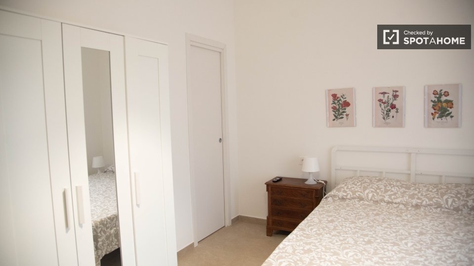 Double room Rome, 2 beds — photo 19