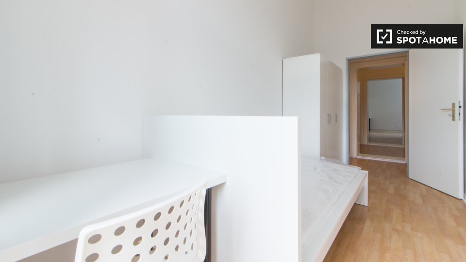 Double room Berlin, 5 beds, 105m² — photo 8