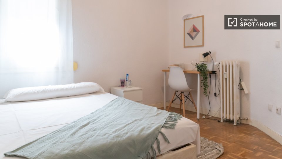 Double room Madrid, 7 beds — photo 17