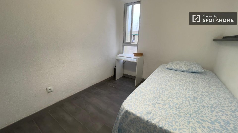 Double room Madrid, 4 beds — photo 1