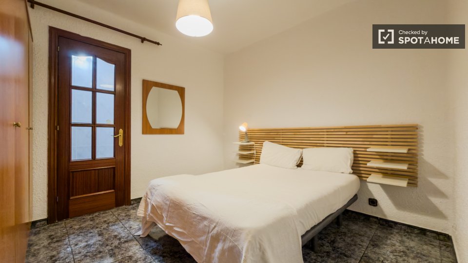 Piso en alquiler de 3 habitaciones en La Bordeta, Barcelona
