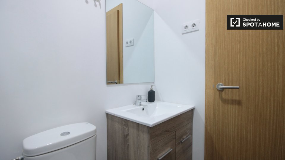 Double room Barcelona, 6 beds, 100m² — photo 11