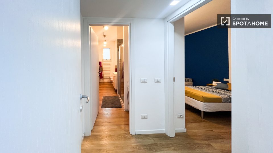 Double room Milan, 2 beds, 65m² — photo 13