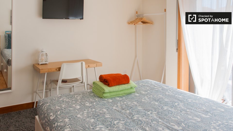 Double room Porto, 5 beds, 300m² — photo 3