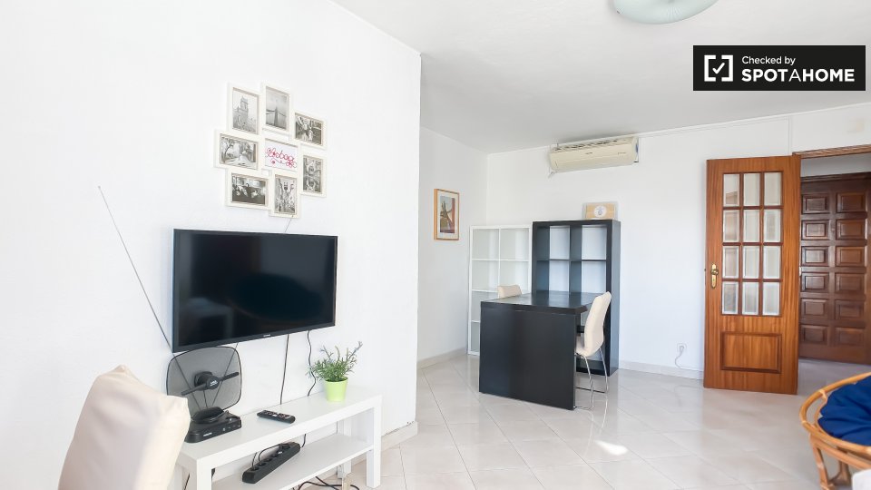 Apartment Lisbon, 2 beds, 70m² — photo 5