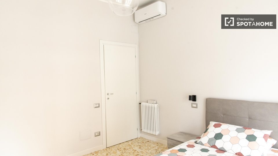 Double room Rome, 3 beds — photo 2