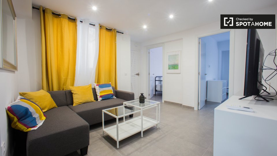 Apartment Valencia, 3 beds, 63m² — photo 1
