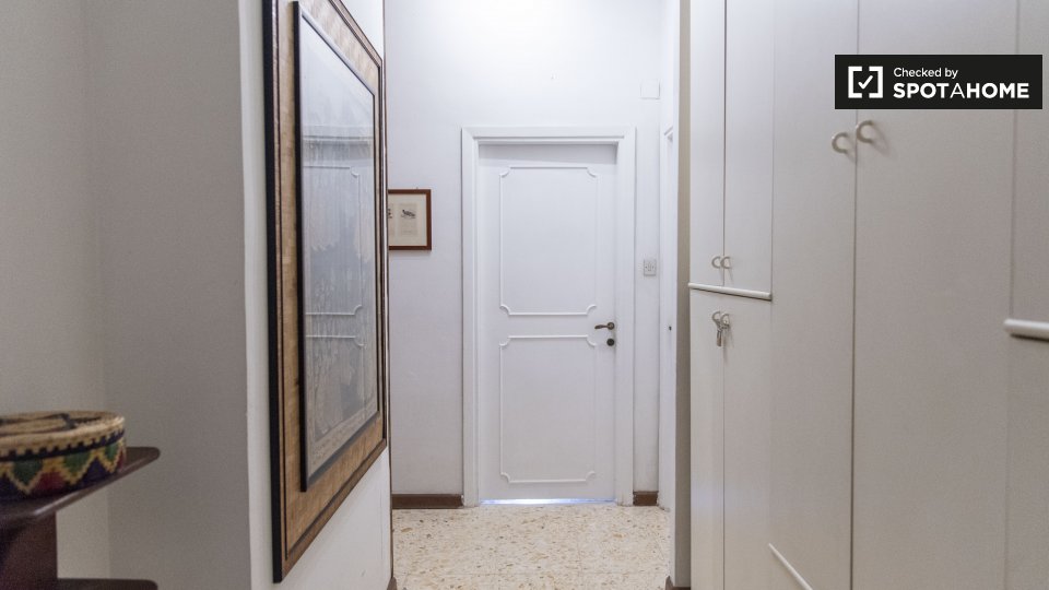 Double room Rome, 3 beds, 140m² — photo 35