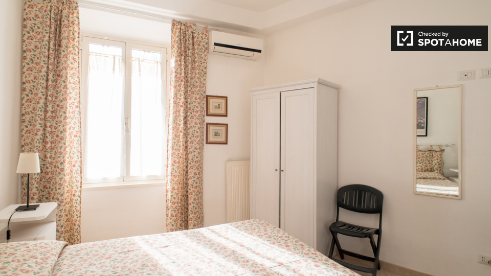 Double room Rome, 3 beds, 80m² — photo 42