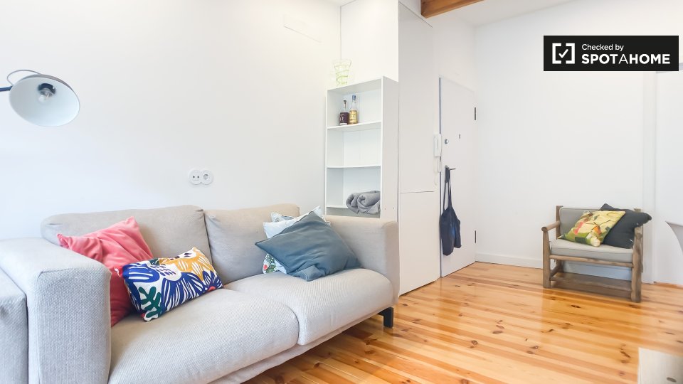 Apartment Lisbon, 2 beds, 70m² — photo 4