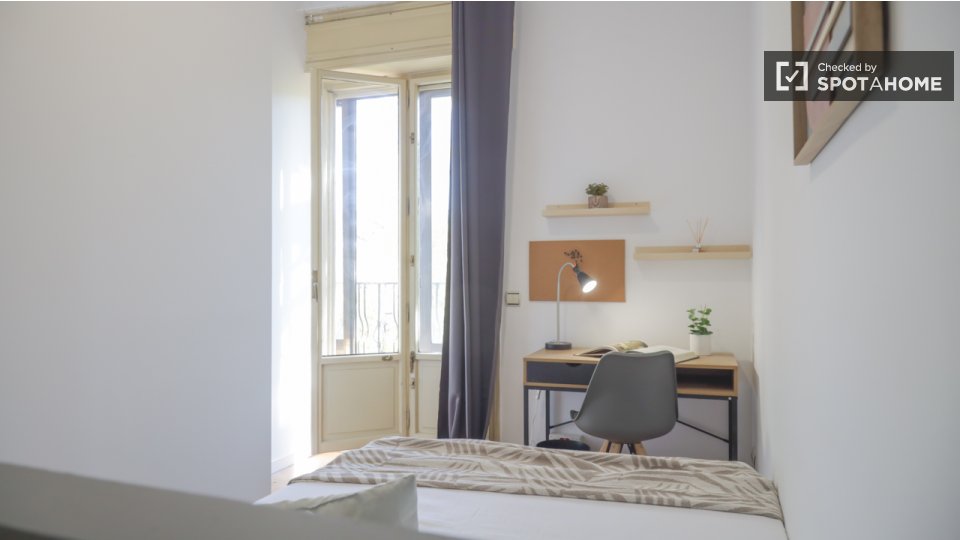 Double room Madrid, 18 beds — photo 3