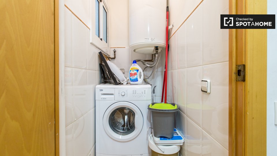 Apartment Barcelona, 3 beds, 60m² — photo 18