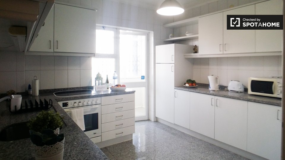 Apartment Porto, 2 beds, 125m² — photo 16