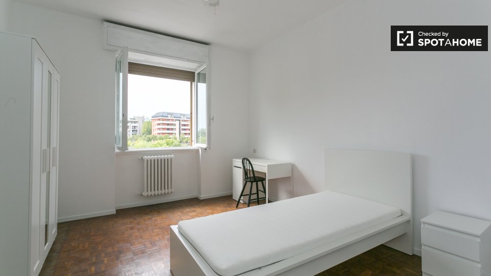 Double room Milan, 3 beds, 75m² — photo 2