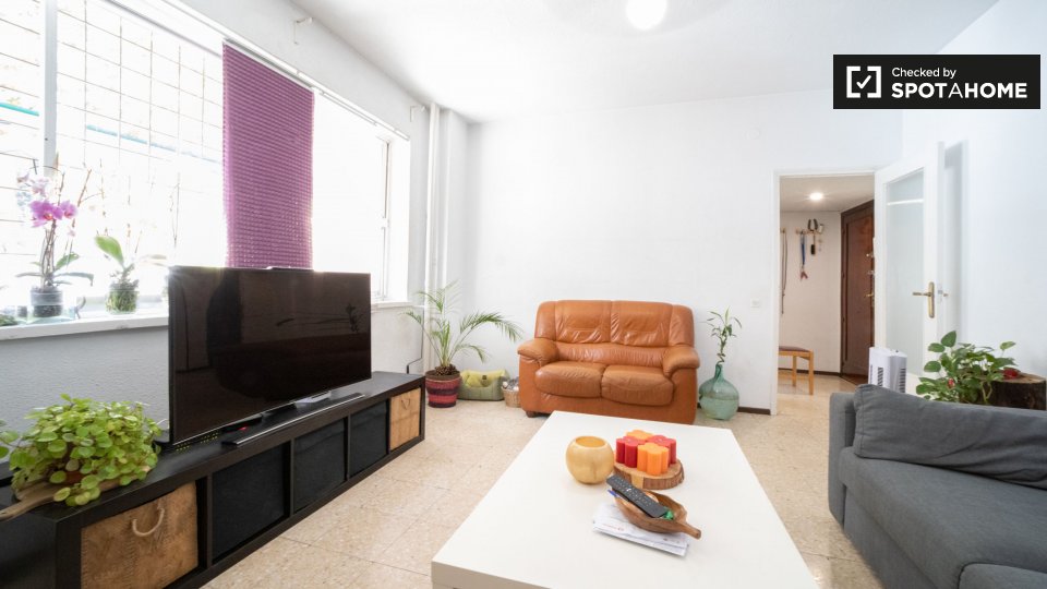 Double room Madrid, 2 beds, 75m² — photo 8