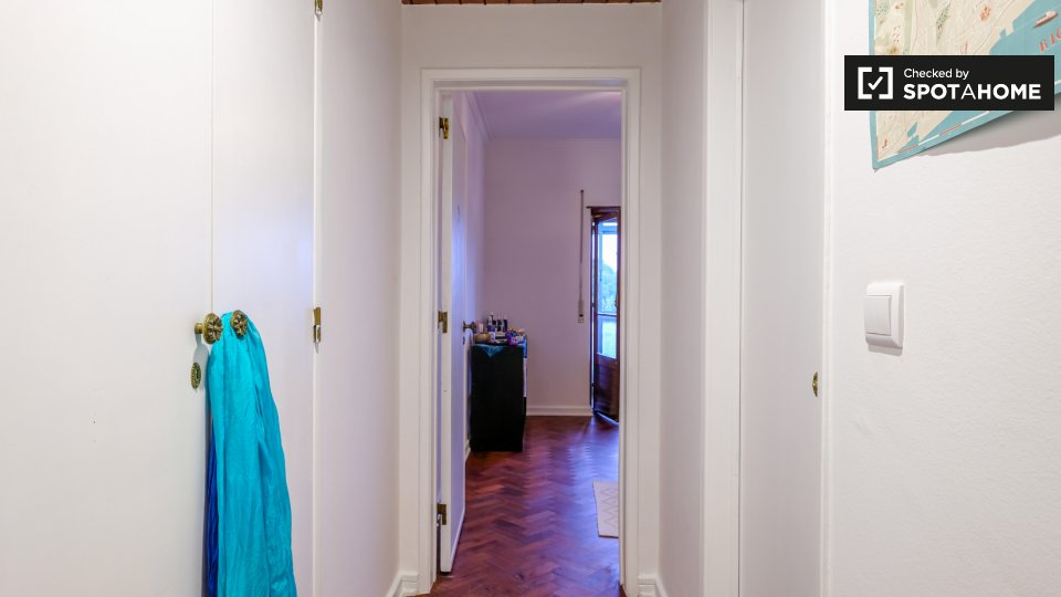 Double room Lisbon, 2 beds, 40m² — photo 17