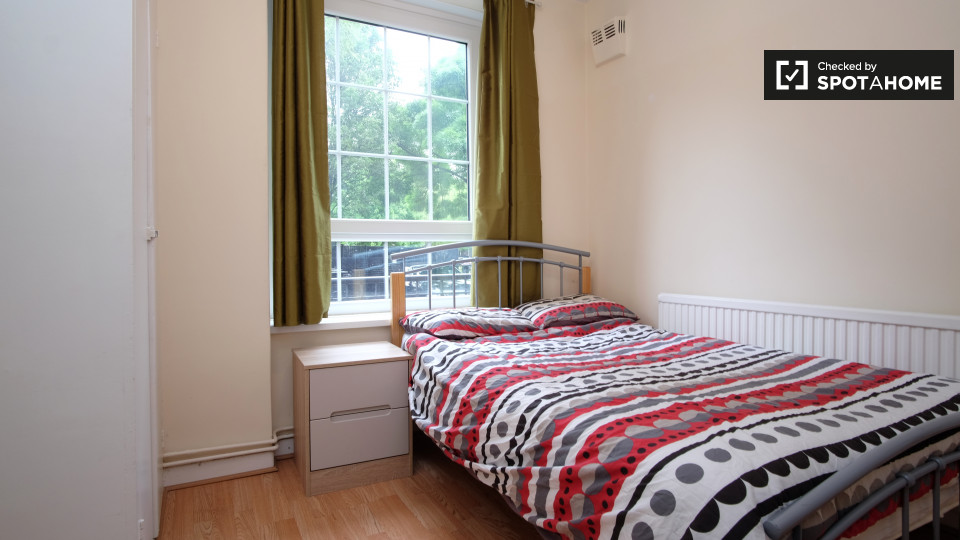 Double room London, 3 beds — photo 5