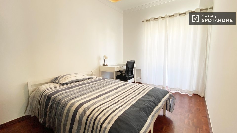 Double room Lisbon, 6 beds — photo 3