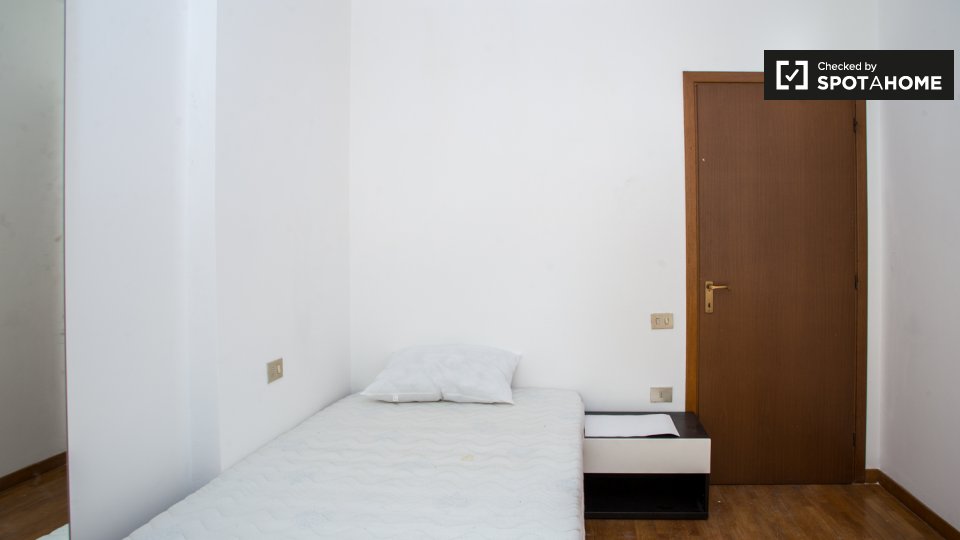 Double room Milan, 5 beds, 130m² — photo 1