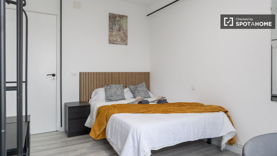 Double room Madrid, 5 beds — photo 19