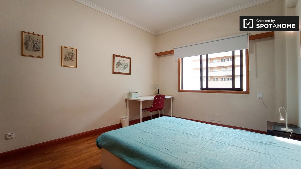 Double room Lisbon, 5 beds, 300m² — photo 15