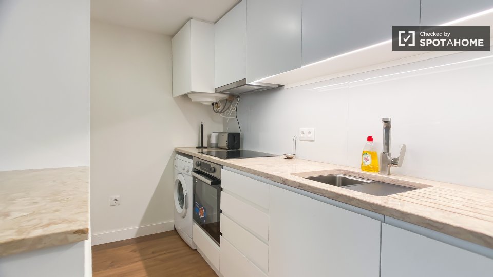 Apartment Lisbon, 1 bed, 50m² — photo 5