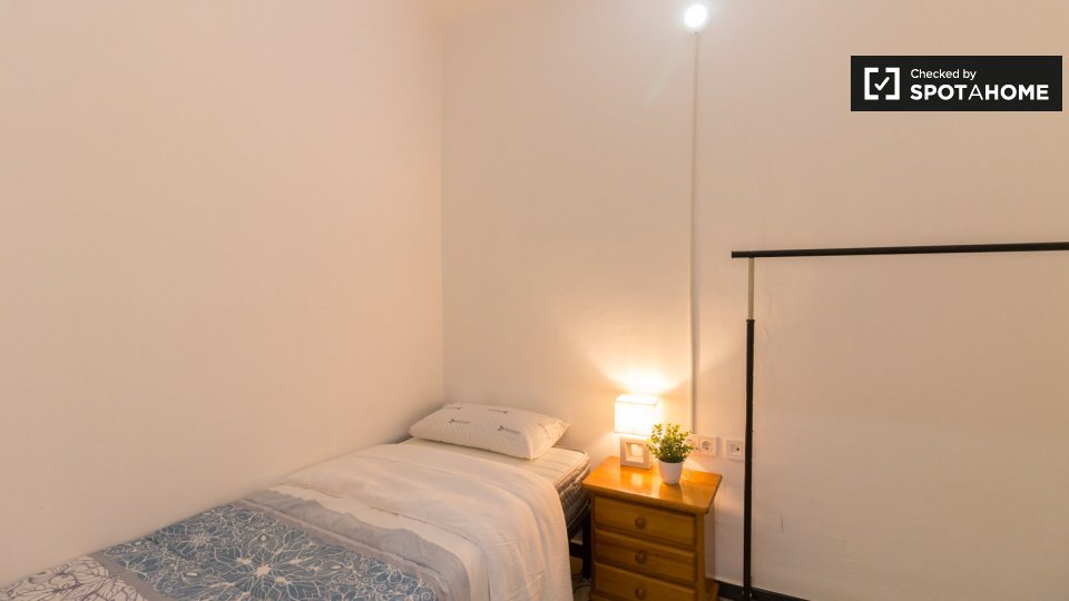 Apartment Barcelona, 2 beds, 75m² — photo 12