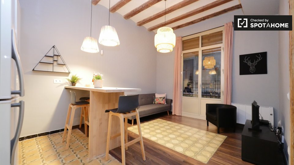 Apartment Barcelona, 2 beds, 55m² — photo 1