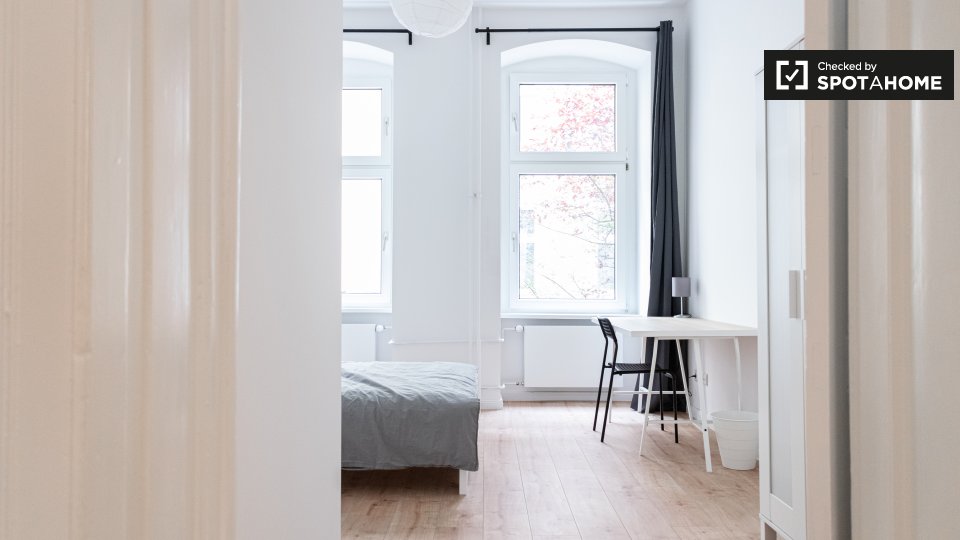 Double room Berlin, 4 beds, 74m² — photo 9