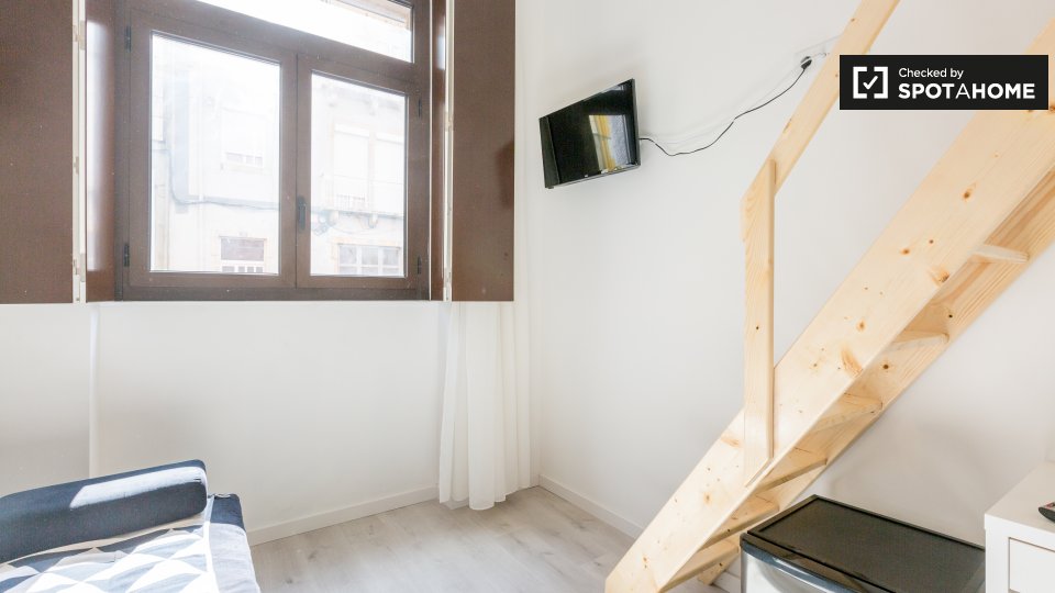 Apartment Lisbon, 1 bed, 14m² — photo 2