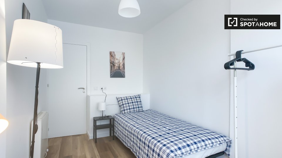 Double room Lisbon, 7 beds — photo 18