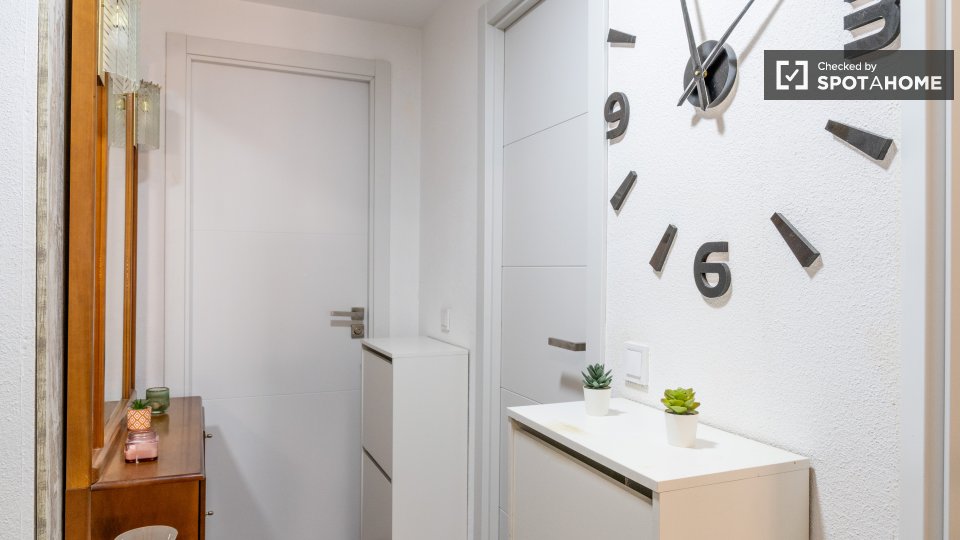 Double room Madrid, 5 beds, 101m² — photo 74